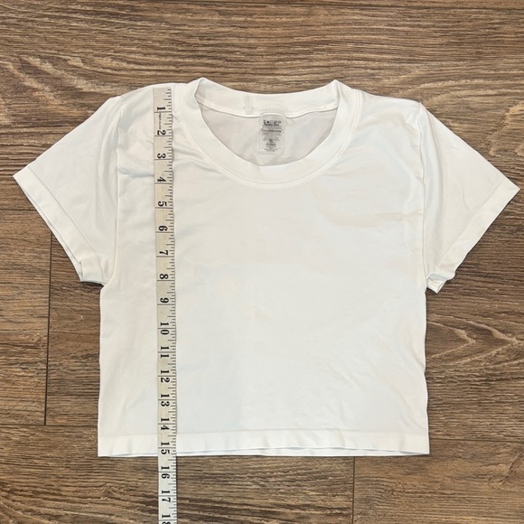 Aritza Sunday Best Classic White Short Sleeve Cropped Tee EUC Women's Size Med - Picture 4 of 4